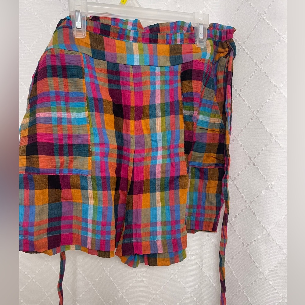 Cute colorful short